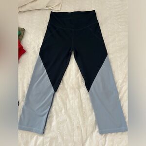 Two-toned blue leggings